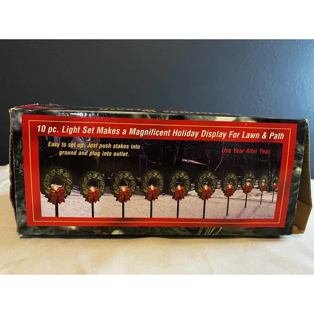 10 Sets Lighted Christmas Wreaths 5 Inch Pre Lit Mini Xmas Wreath with Red